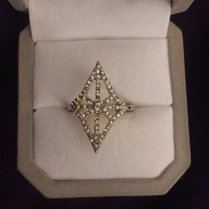 Unique gold ring